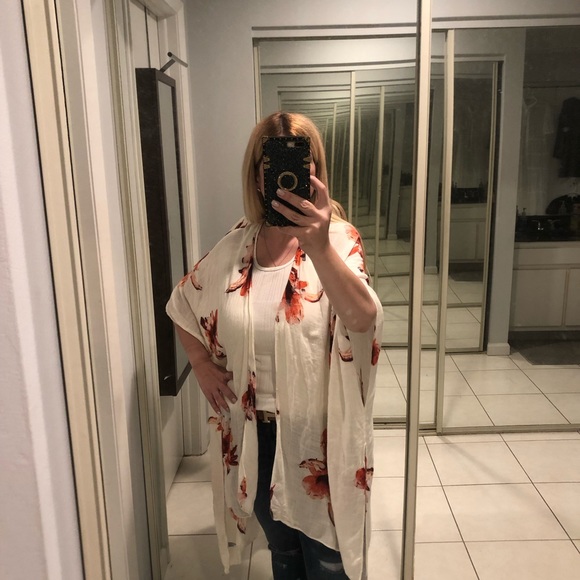 Flower shawl - Picture 7 of 10